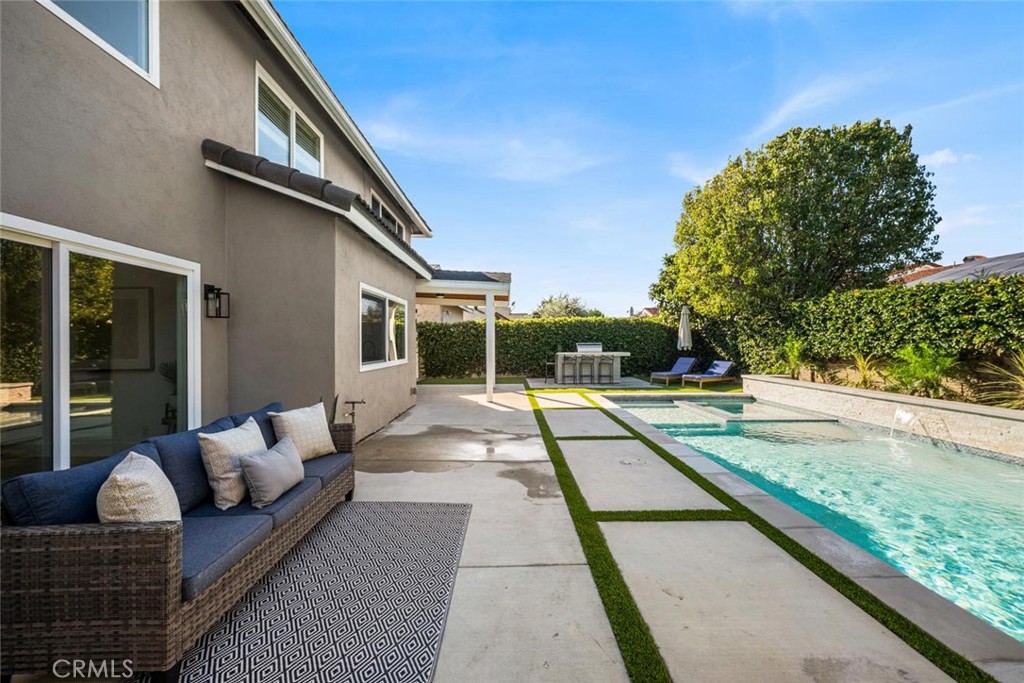 4297 Candleberry