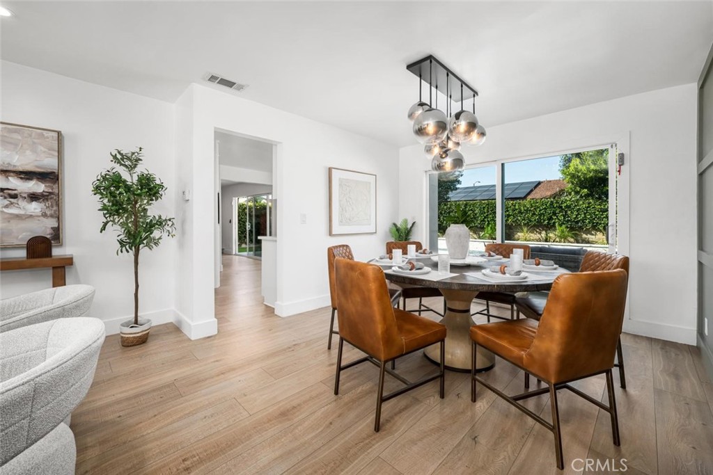 4297 Candleberry