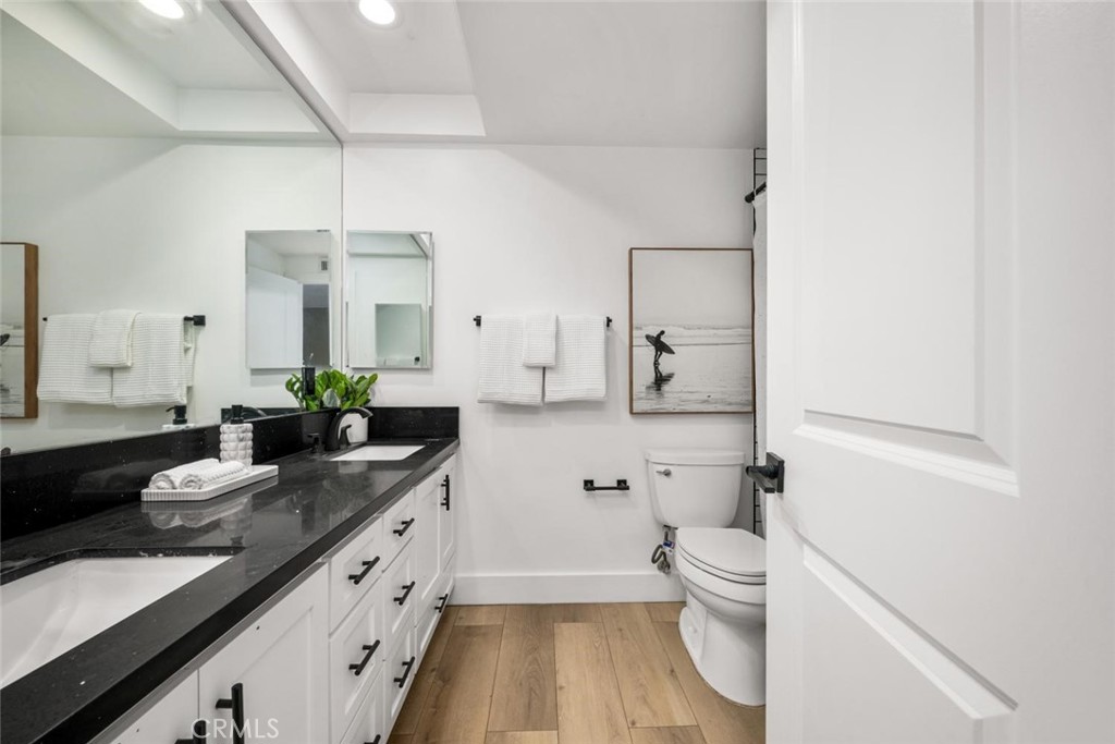 4297 Candleberry