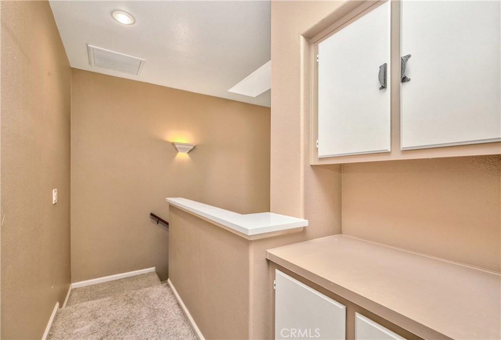 1069 S Positano