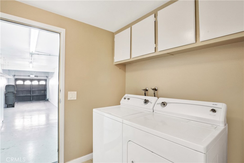 1069 S Positano