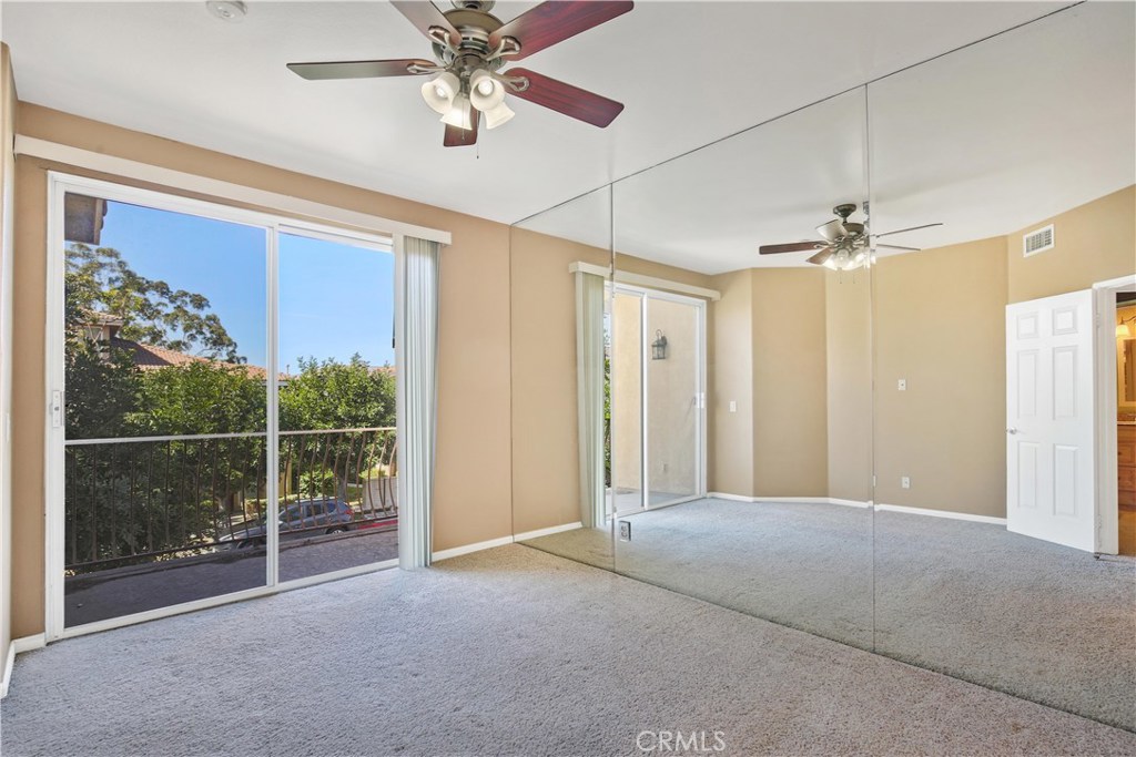 1069 S Positano