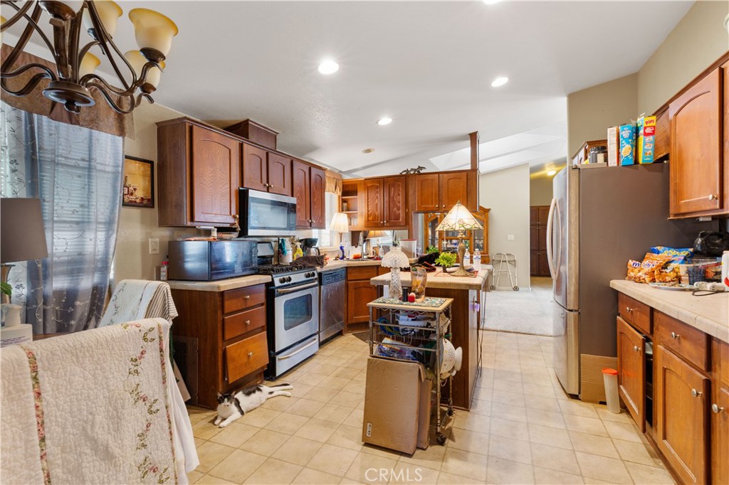 9080 Bloomfield