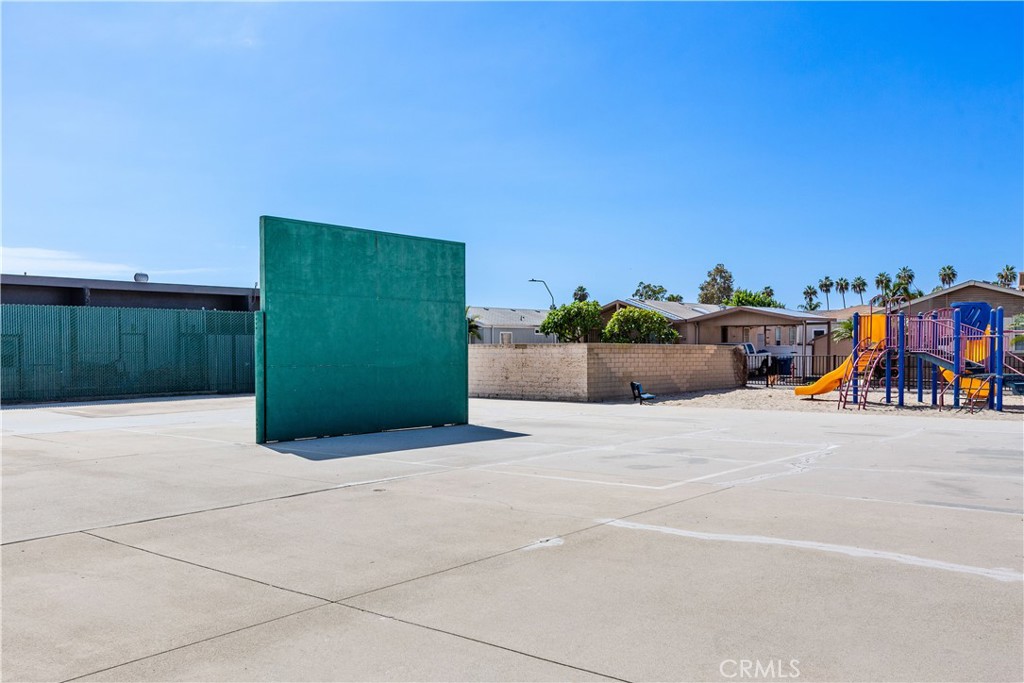 9080 Bloomfield