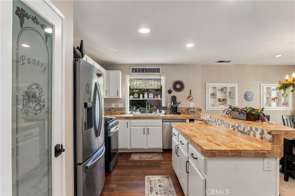 27605 Edgemont Drive