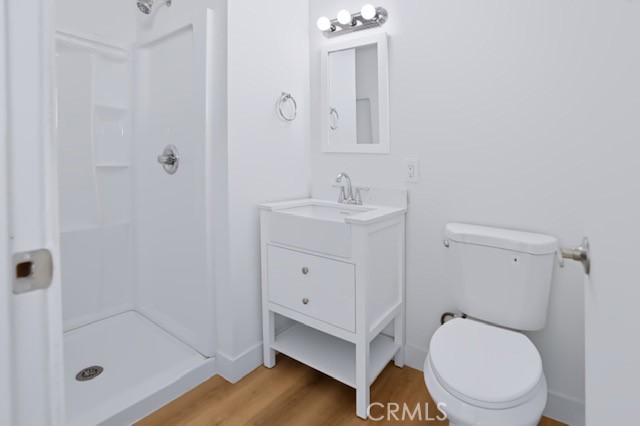 2205 W 9th