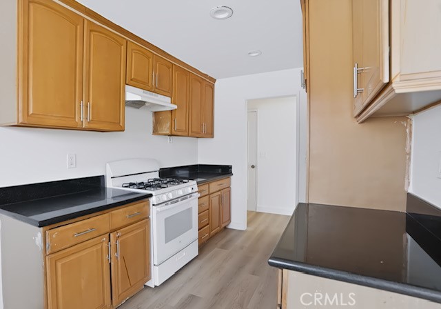 2205 W 9th