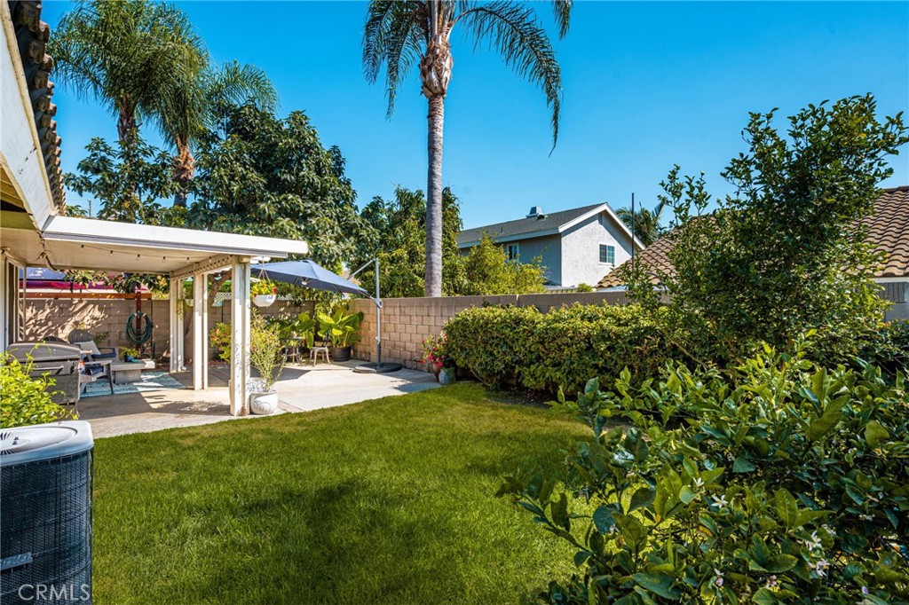 1231 N Dolores