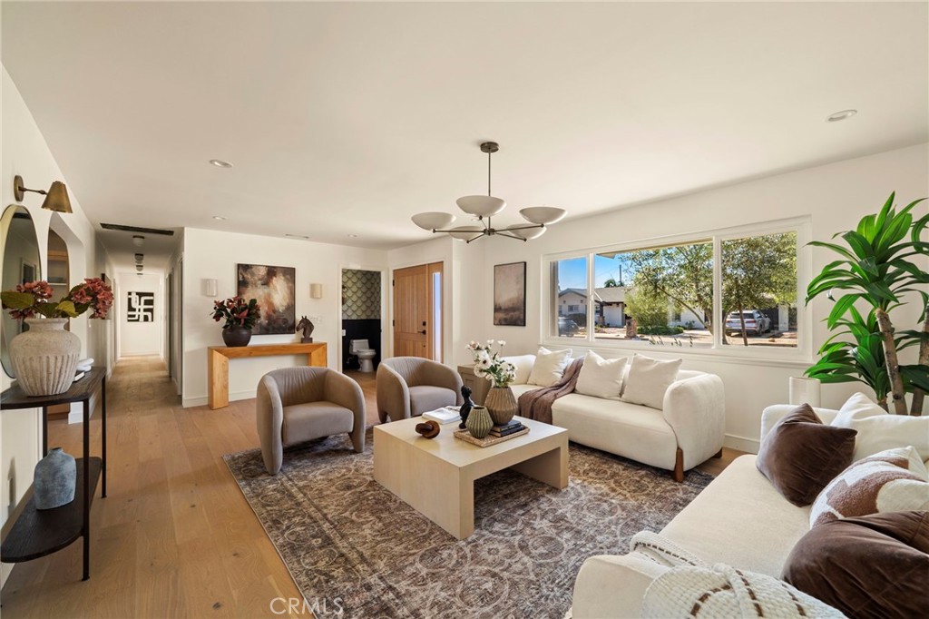 13402 Winthrope