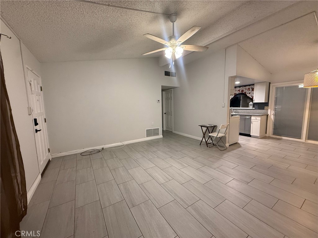 10933 Rome Beauty