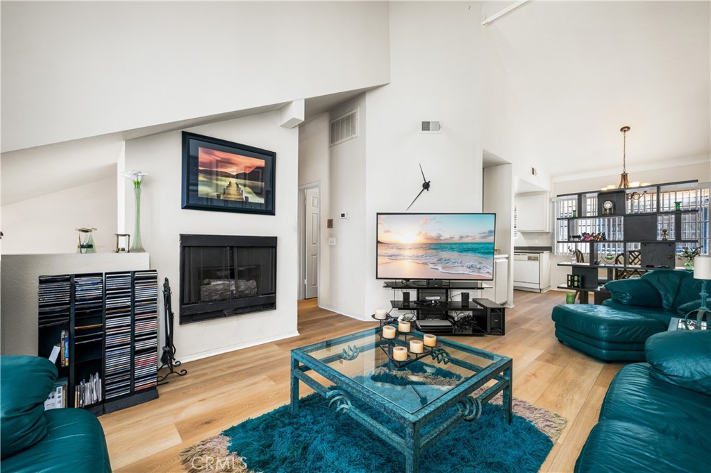 515 E Hazel 6