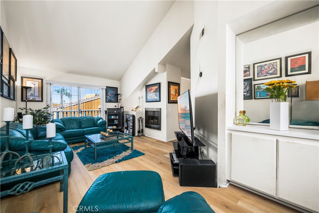 515 E Hazel 6