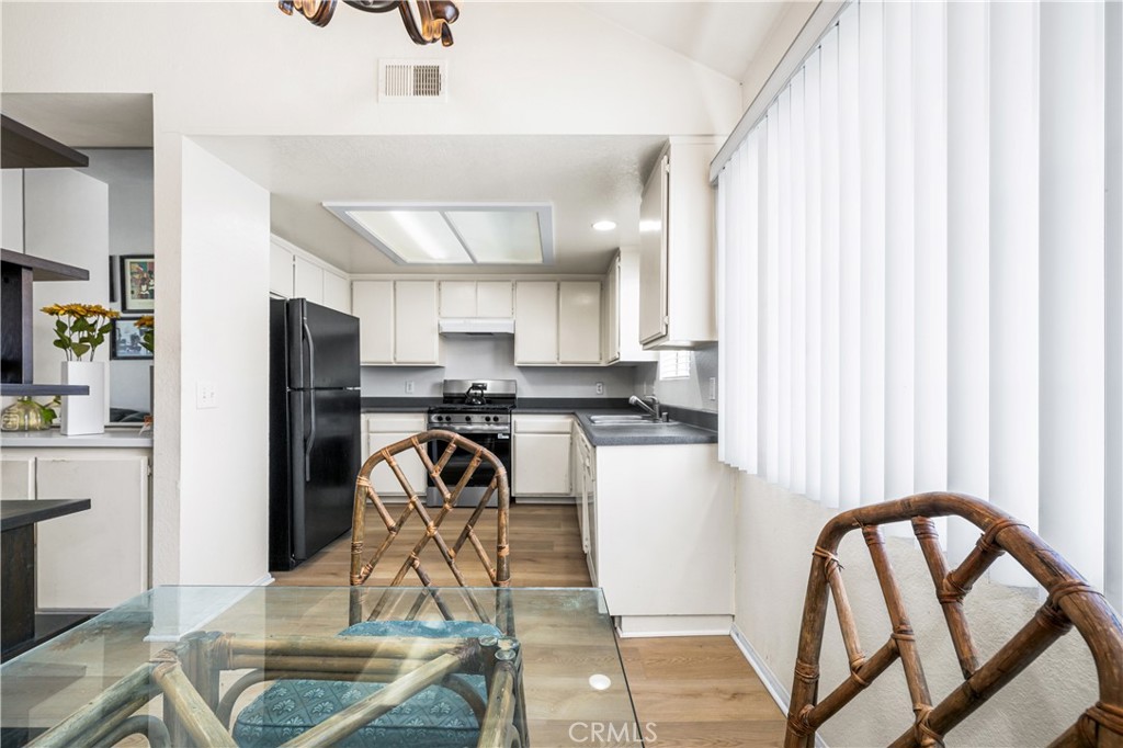 515 E Hazel 6