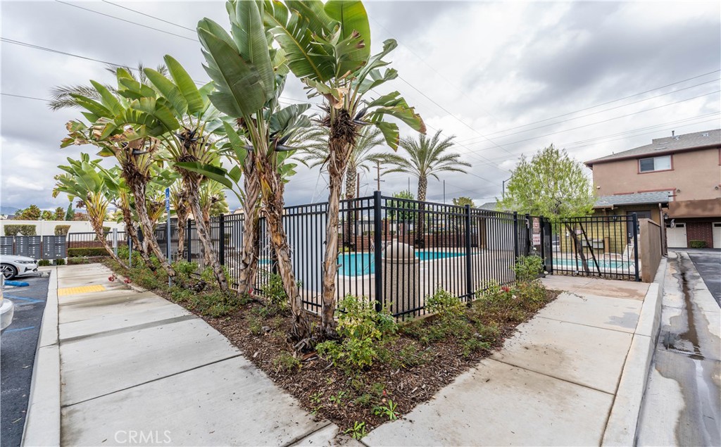 715 S Azusa Avenue C