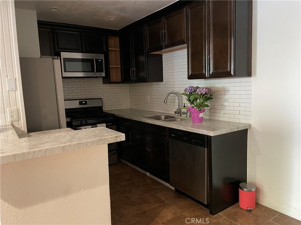 1101 MacArthur Boulevard 273