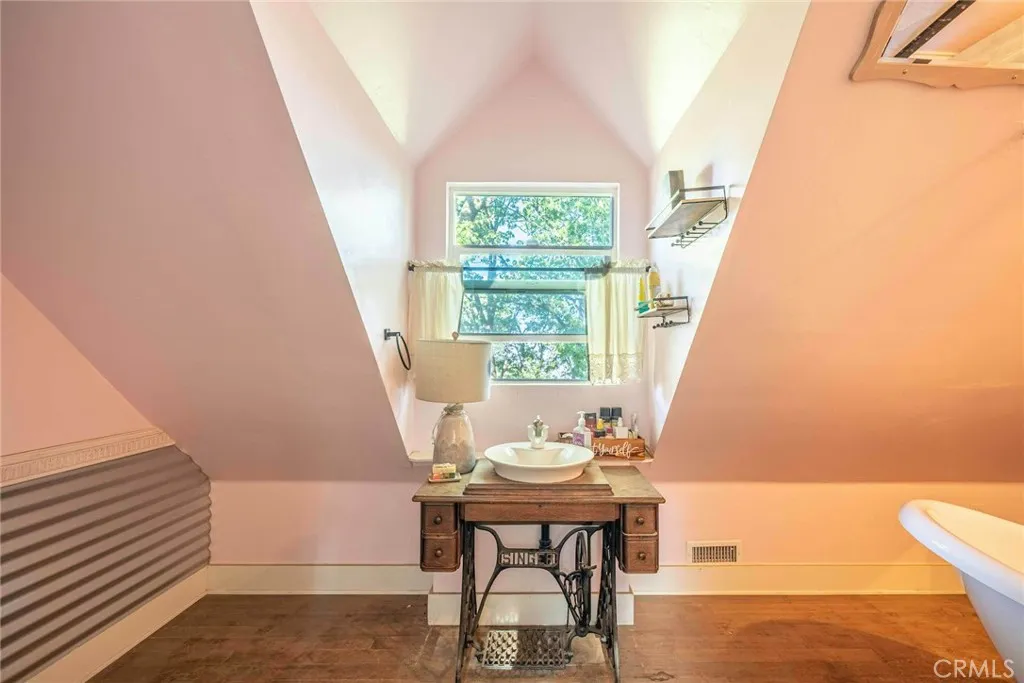 538 Sunset View Road