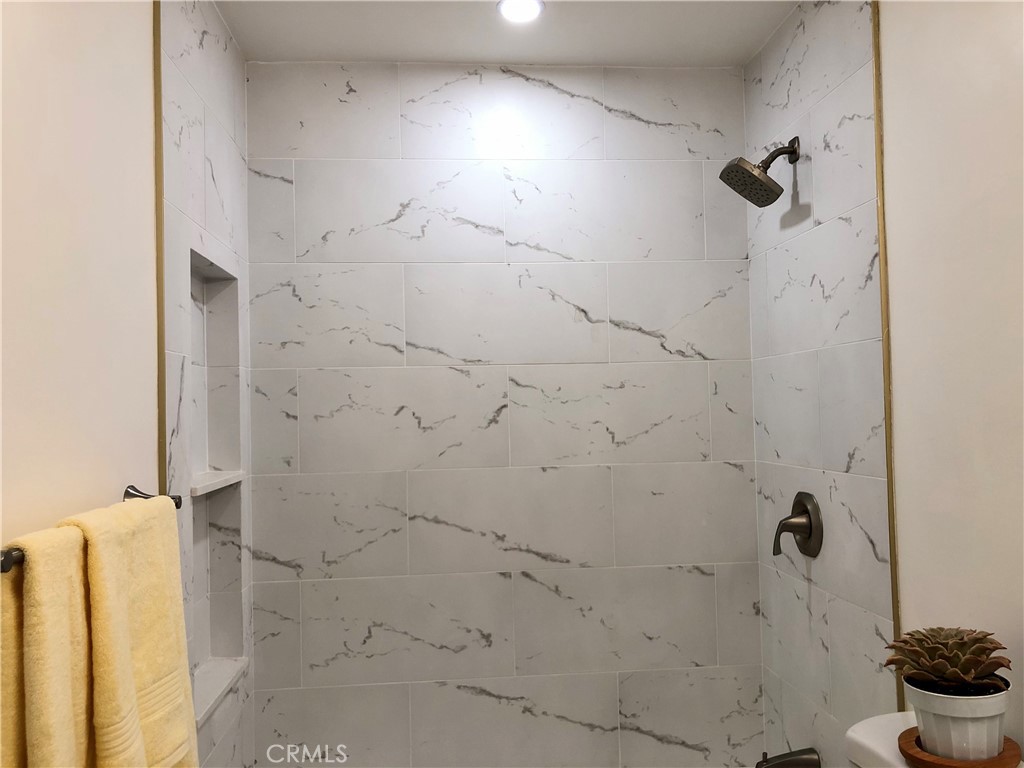 12439 Sunnycreek Lane