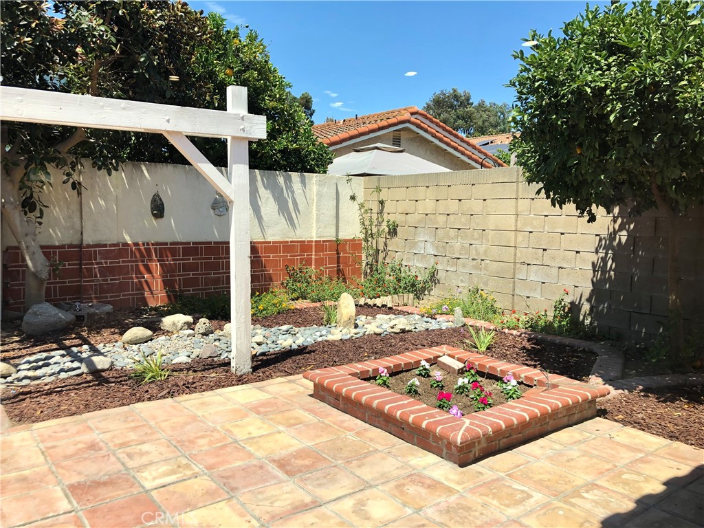 12439 Sunnycreek Lane