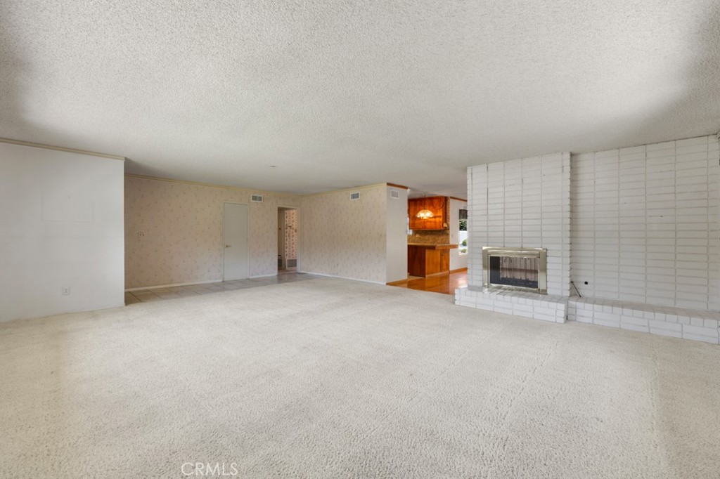 3127 E Virginia Avenue