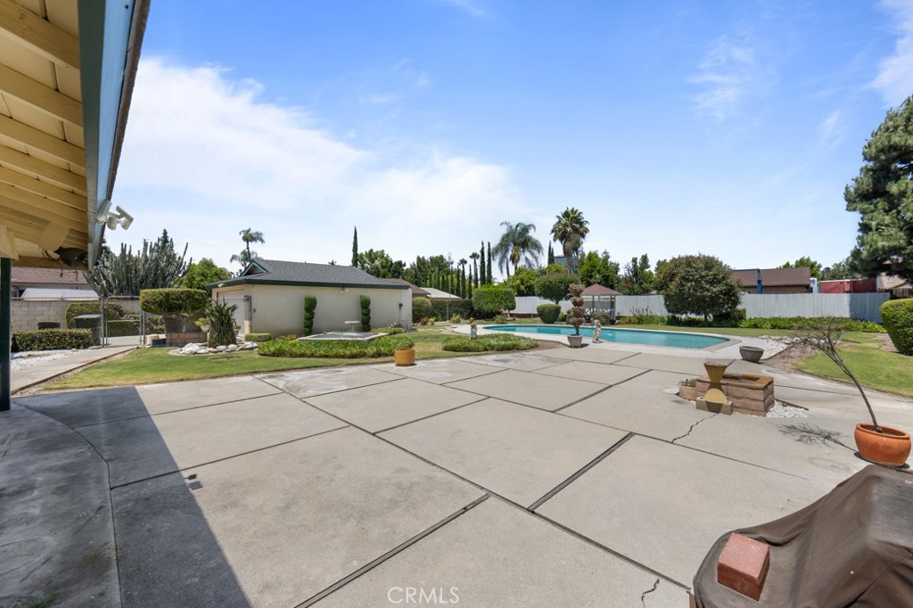 3127 E Virginia Avenue