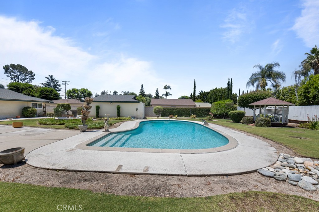 3127 E Virginia Avenue
