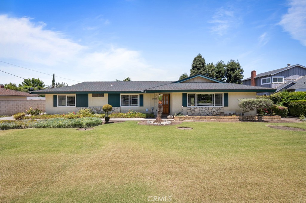 3127 E Virginia Avenue