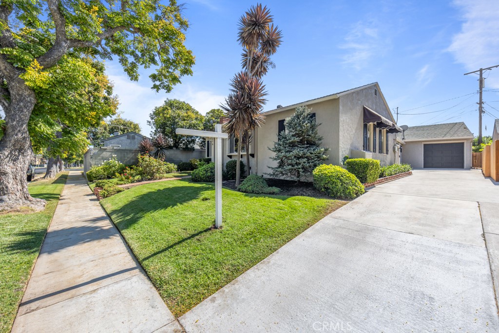 216 East 45th Street