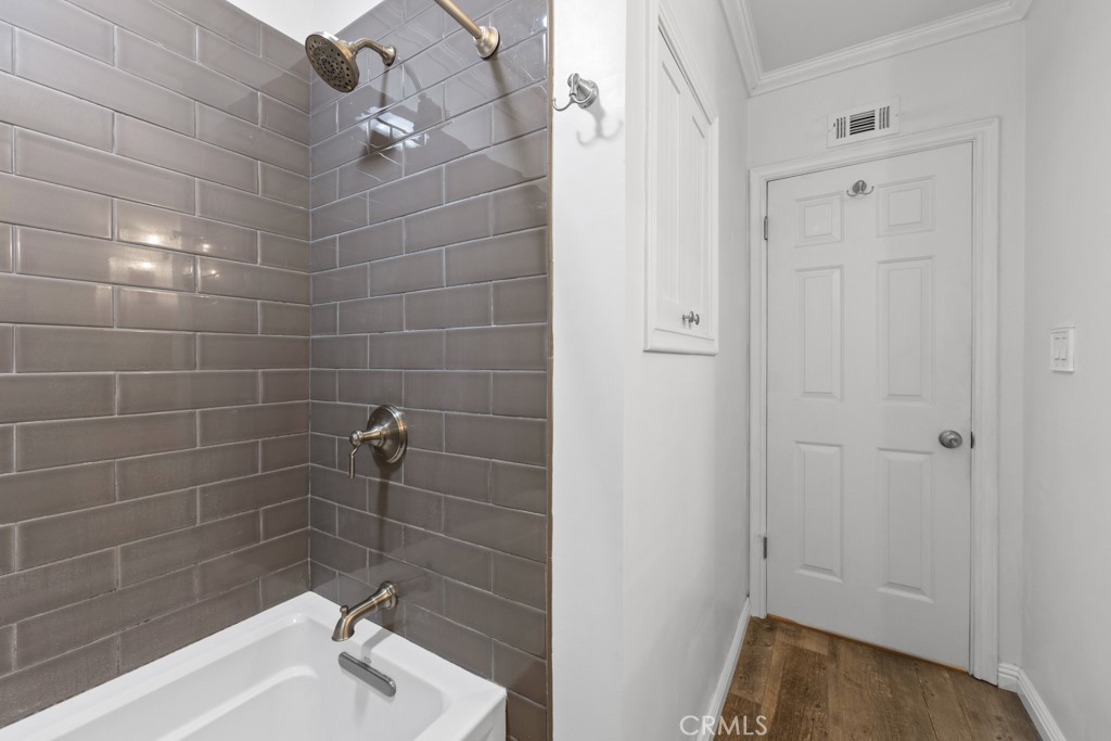 6880 East 10th Street