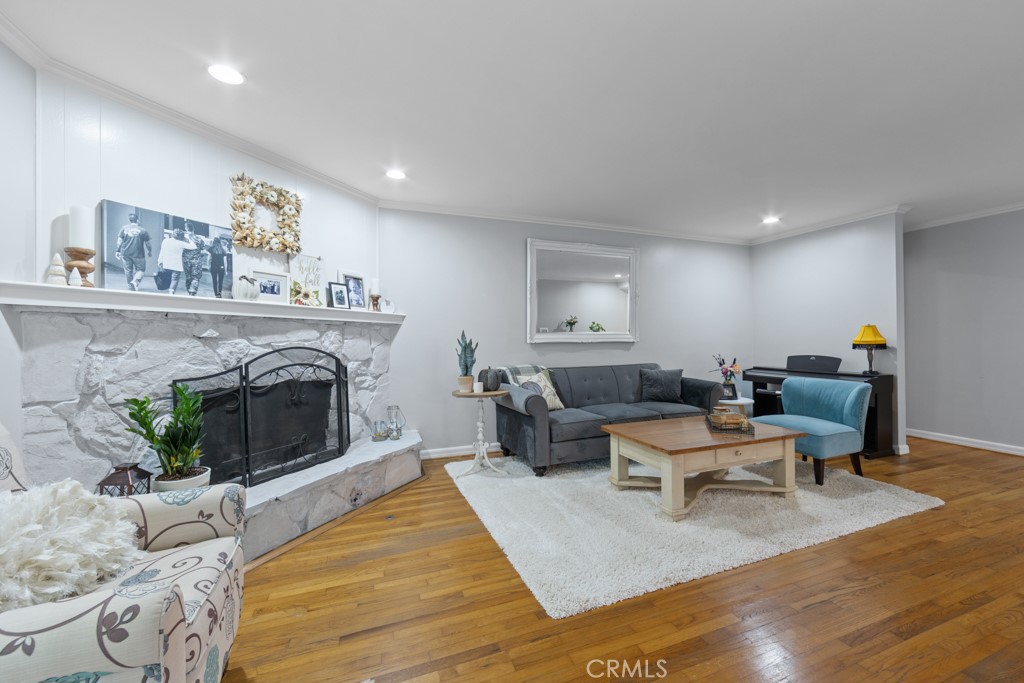 6880 East 10th Street