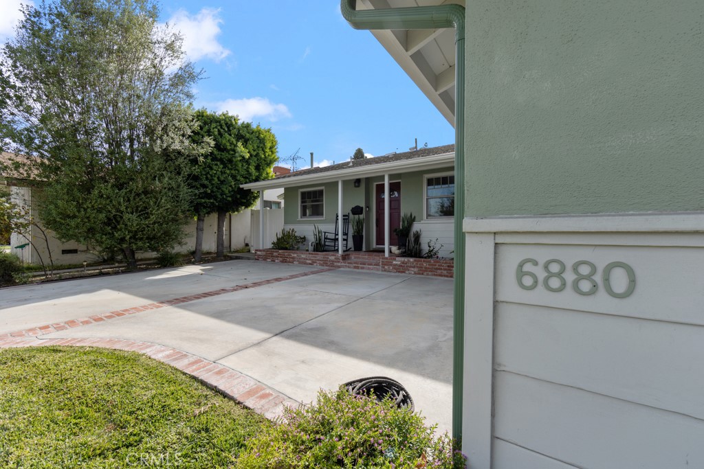 6880 East 10th Street