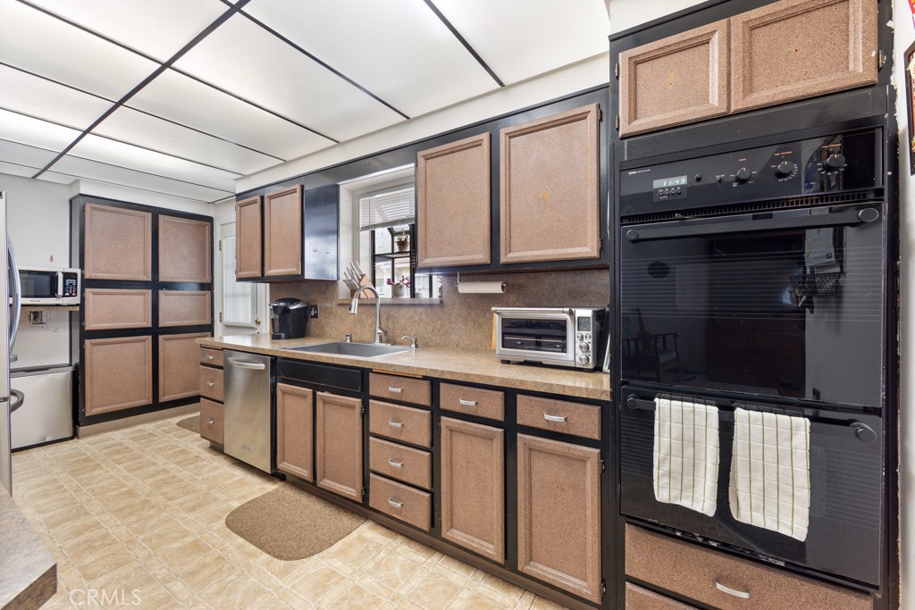 3636 Gardenia Avenue