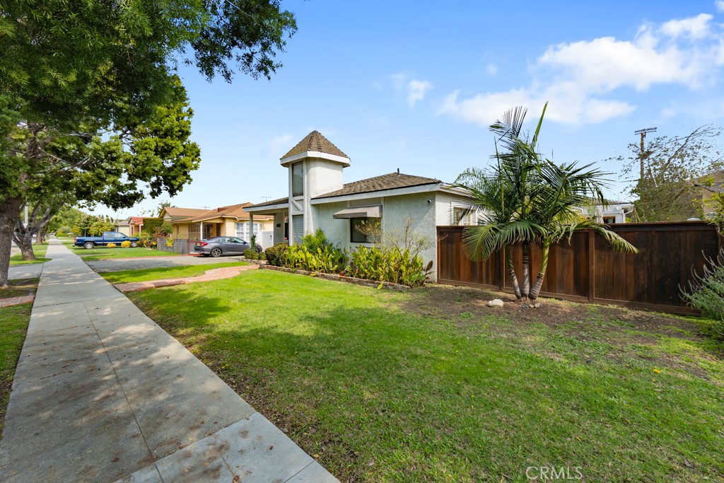 3636 Gardenia Avenue