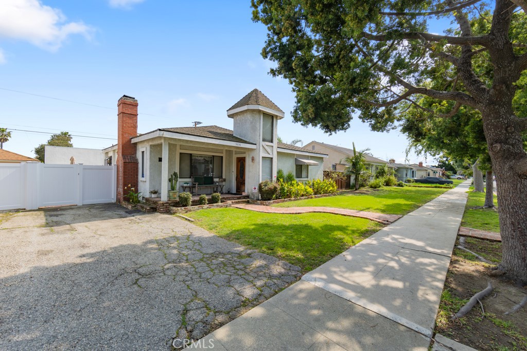 3636 Gardenia Avenue