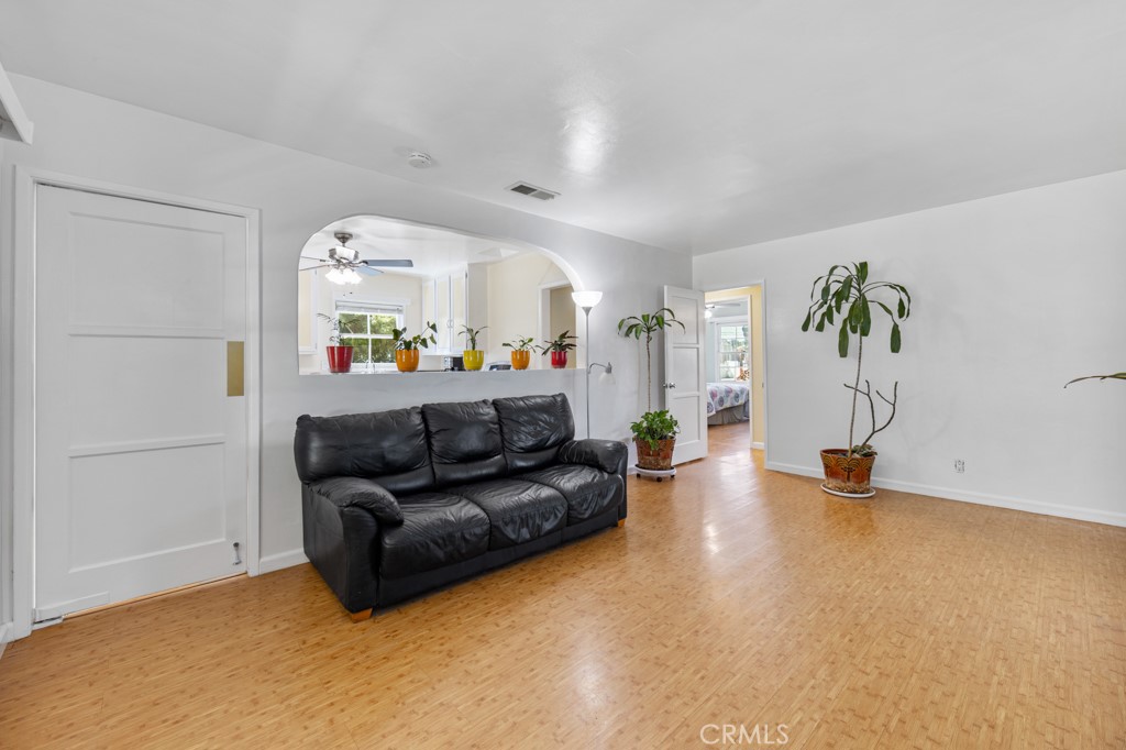 5338 Premiere Avenue