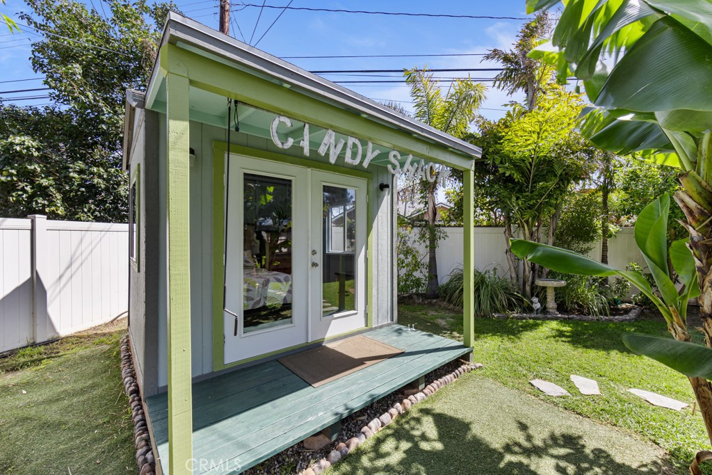 5338 Premiere Avenue