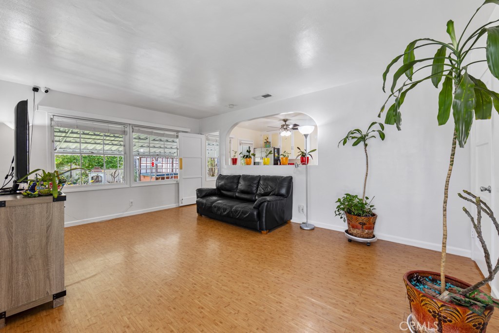 5338 Premiere Avenue