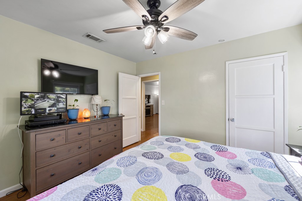 5338 Premiere Avenue