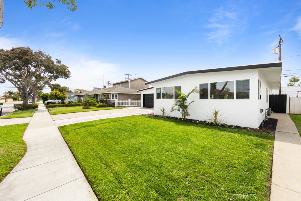 6302 E Pageantry Street