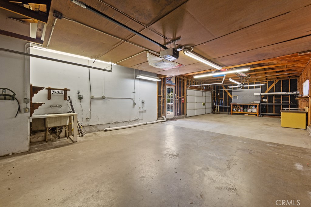 5634 E Mezzanine Way