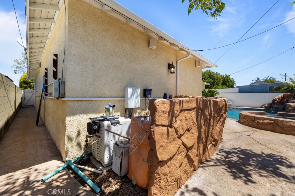 5634 E Mezzanine Way