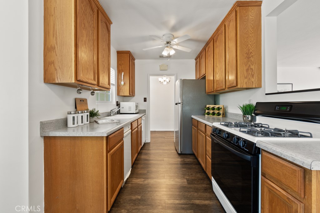 5634 E Mezzanine Way