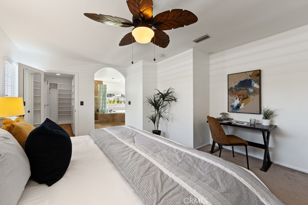 5634 E Mezzanine Way