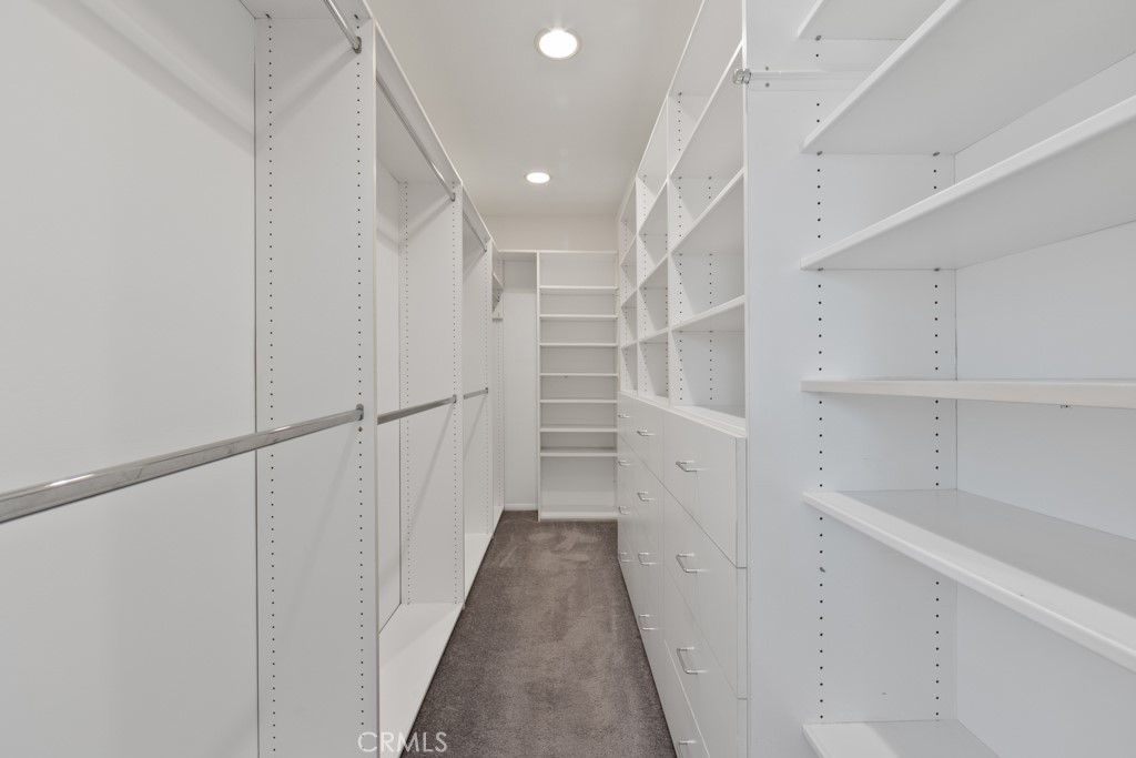 5634 E Mezzanine Way