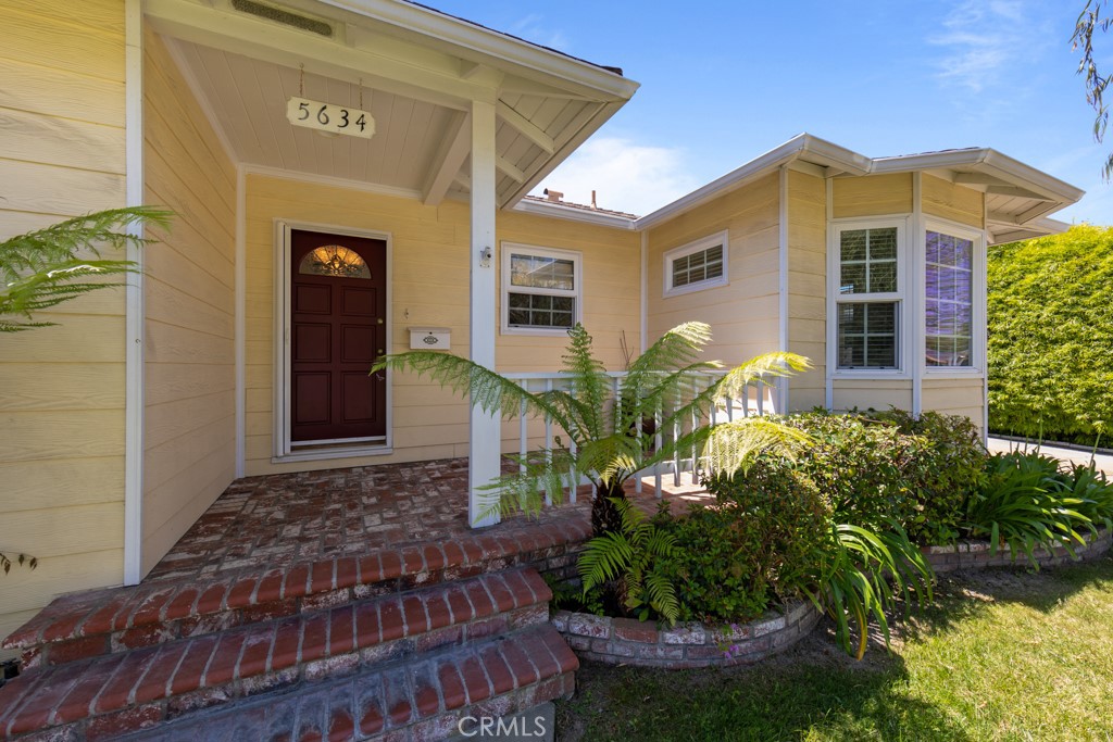 5634 E Mezzanine Way