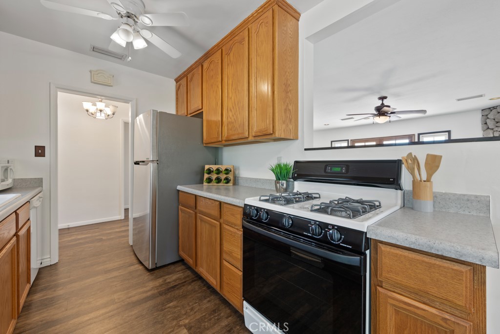 5634 E Mezzanine Way