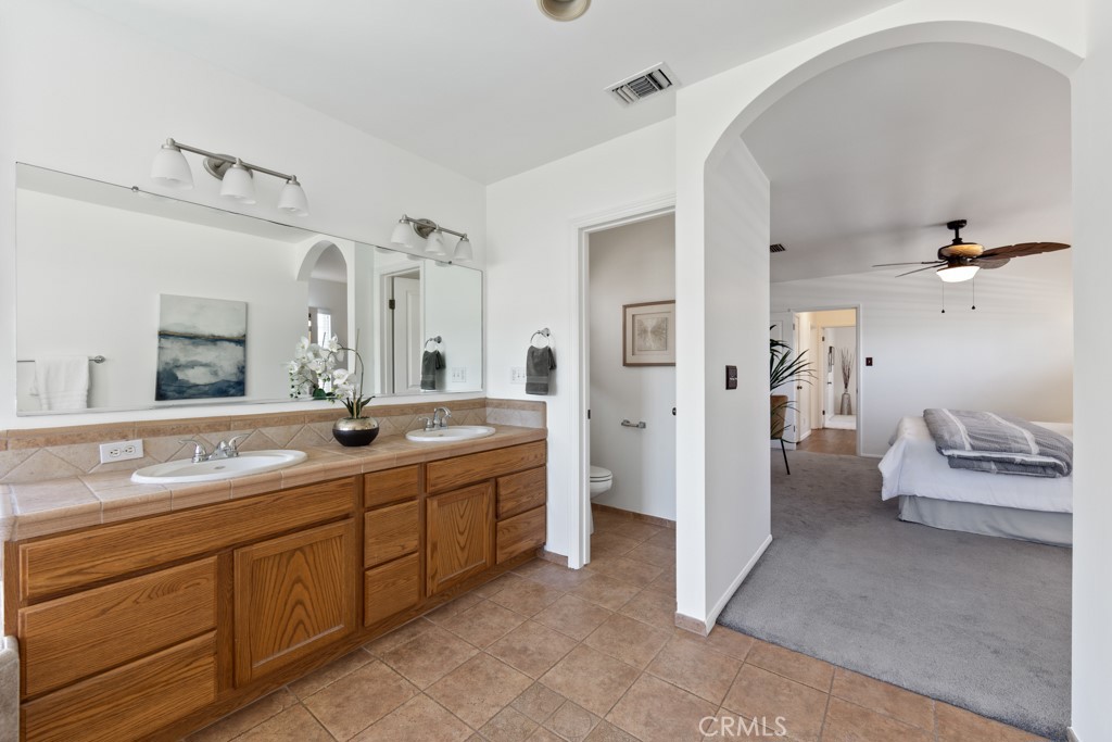 5634 E Mezzanine Way