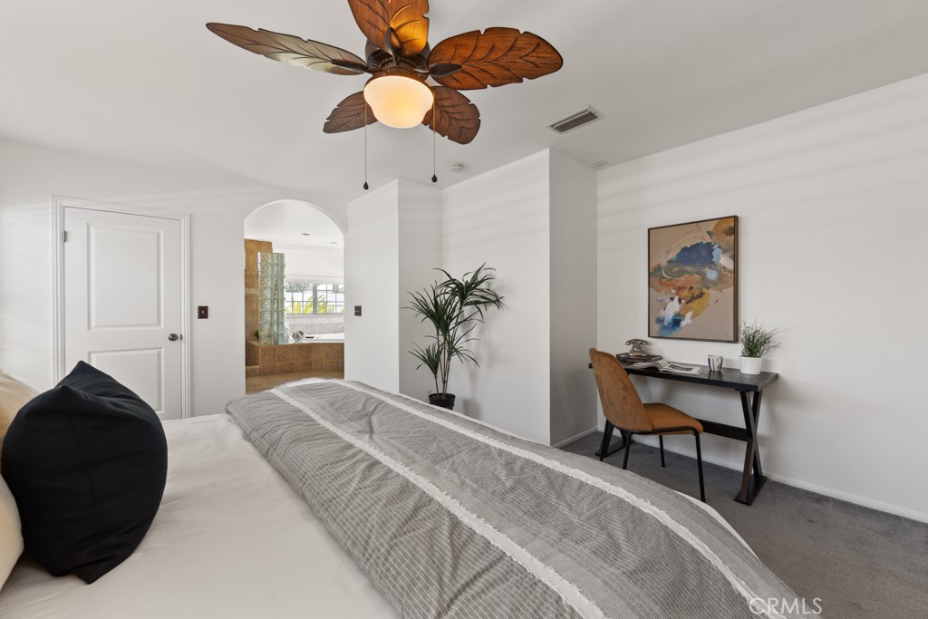 5634 E Mezzanine Way