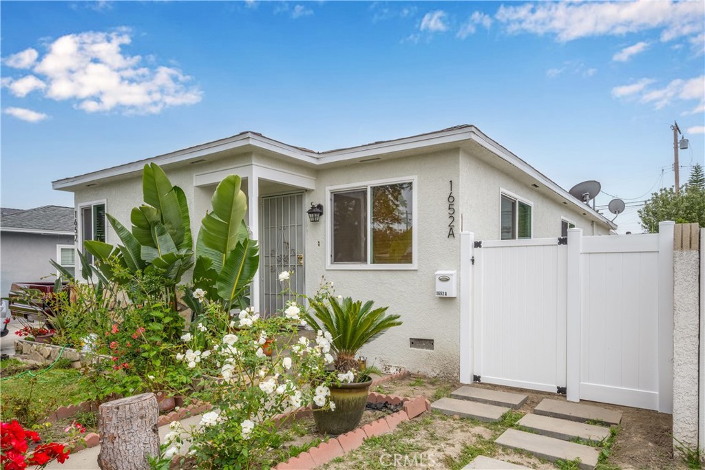 1652 E Rogers Street A