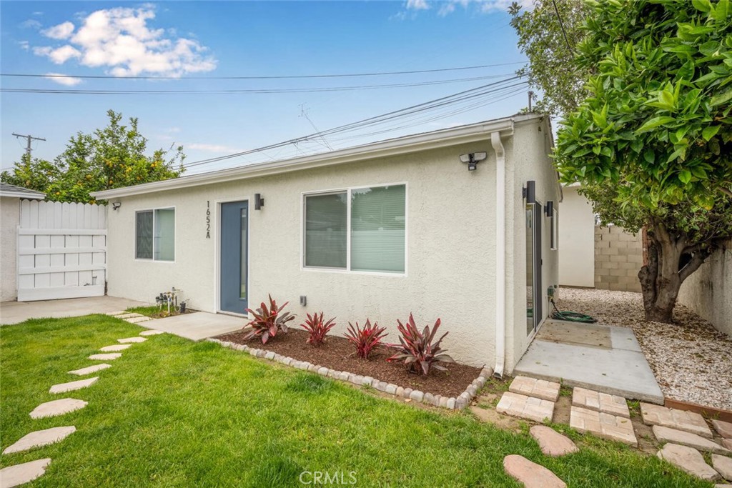 1652 E Rogers Street A