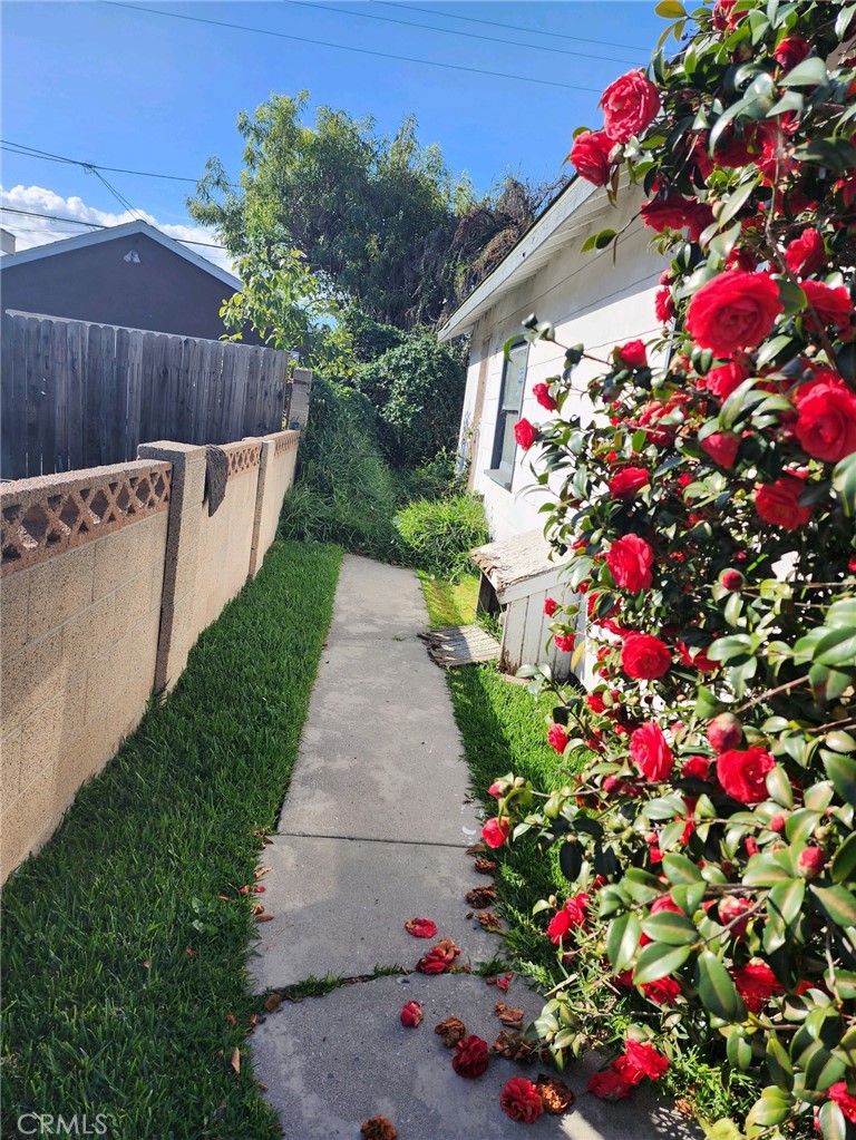 162 East Pleasant Street